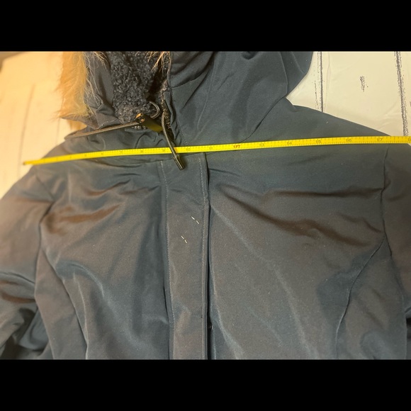Essential san Edelman jacket! adjustable hood with ultra soft lining! - Picture 10 of 10